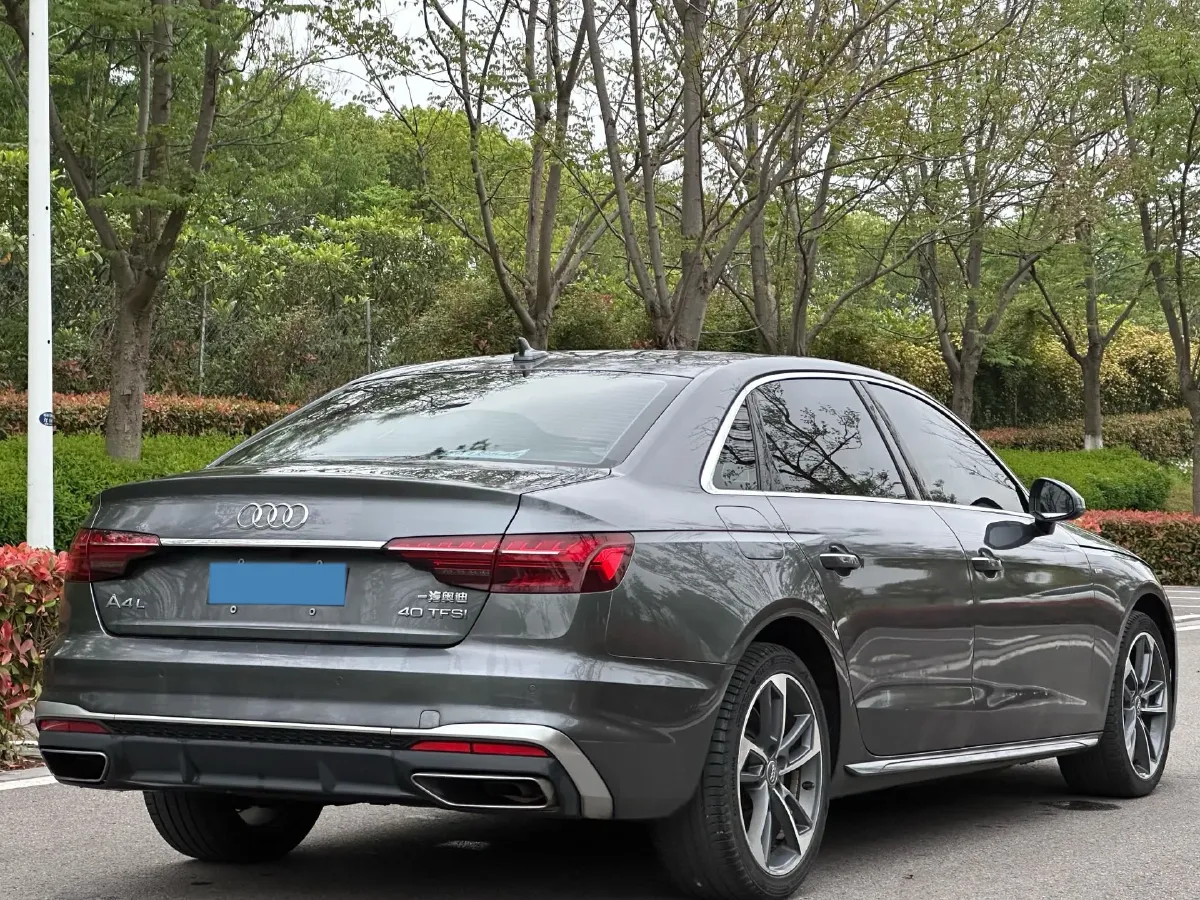 2020 Audi A4L 2.0T 190HP L4 7DCT,autocango,china used car exporter,china ev exporter,chinese used car exporter,chinese used ev exporter