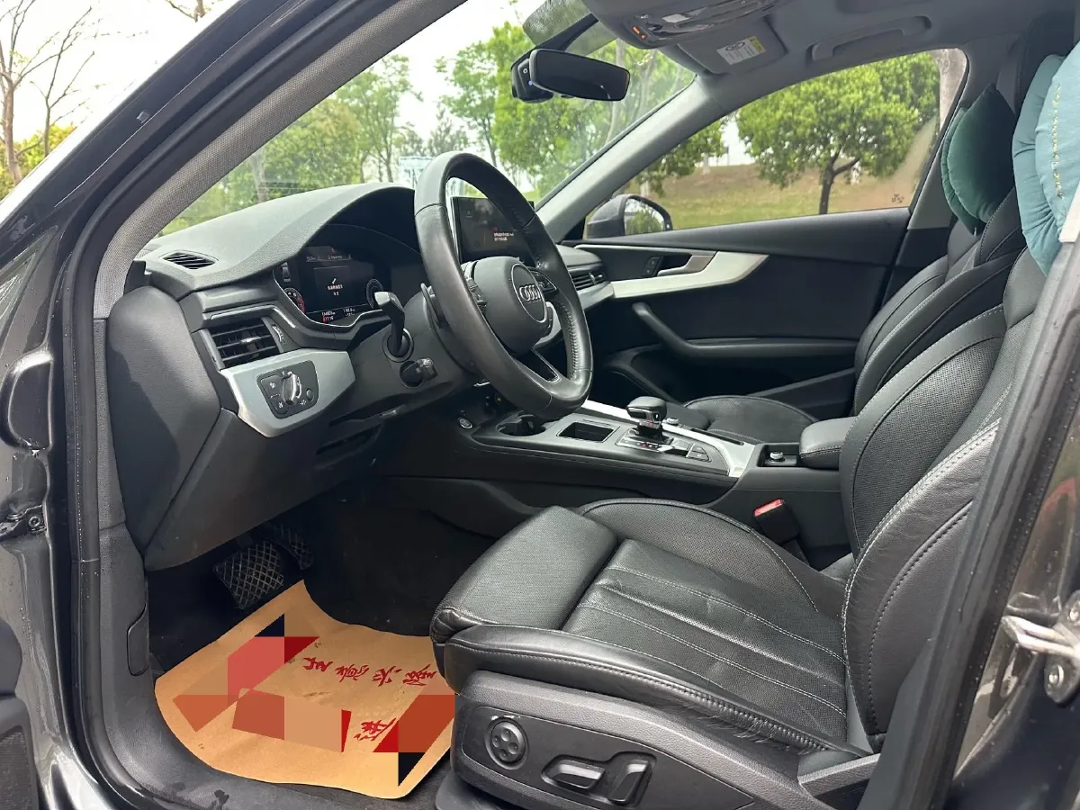 2020 Audi A4L 2.0T 190HP L4 7DCT,autocango,china used car exporter,china ev exporter,chinese used car exporter,chinese used ev exporter