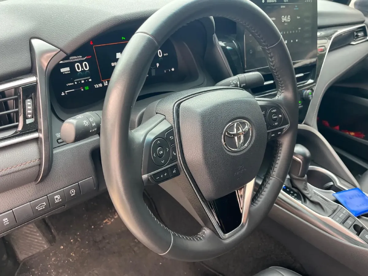 2023 Toyota Camry 2.5L 207HP L4 8AT,autocango,china used car exporter,china ev exporter,chinese used car exporter,chinese used ev exporter