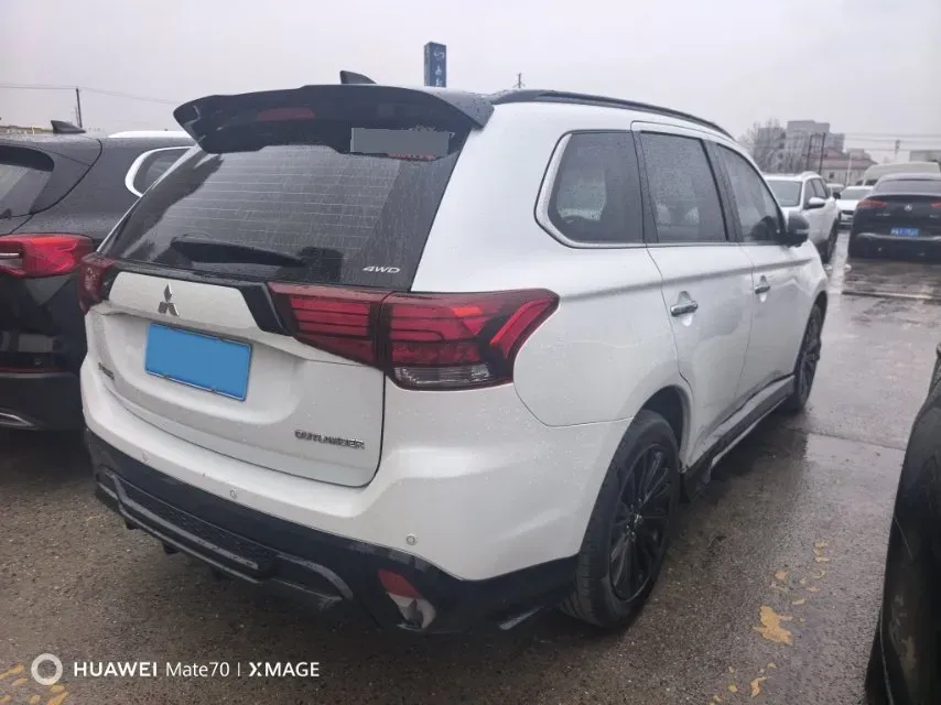 2021 Mitsubishi Outlander 2.4L 192HP L4 CVT,autocango,china used car exporter,china ev exporter,chinese used car exporter,chinese used ev exporter