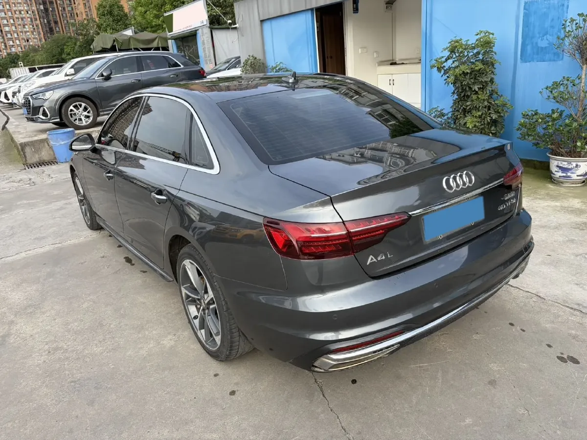 2020 Audi A4L 2.0T 190HP L4 7DCT,autocango,china used car exporter,china ev exporter,chinese used car exporter,chinese used ev exporter