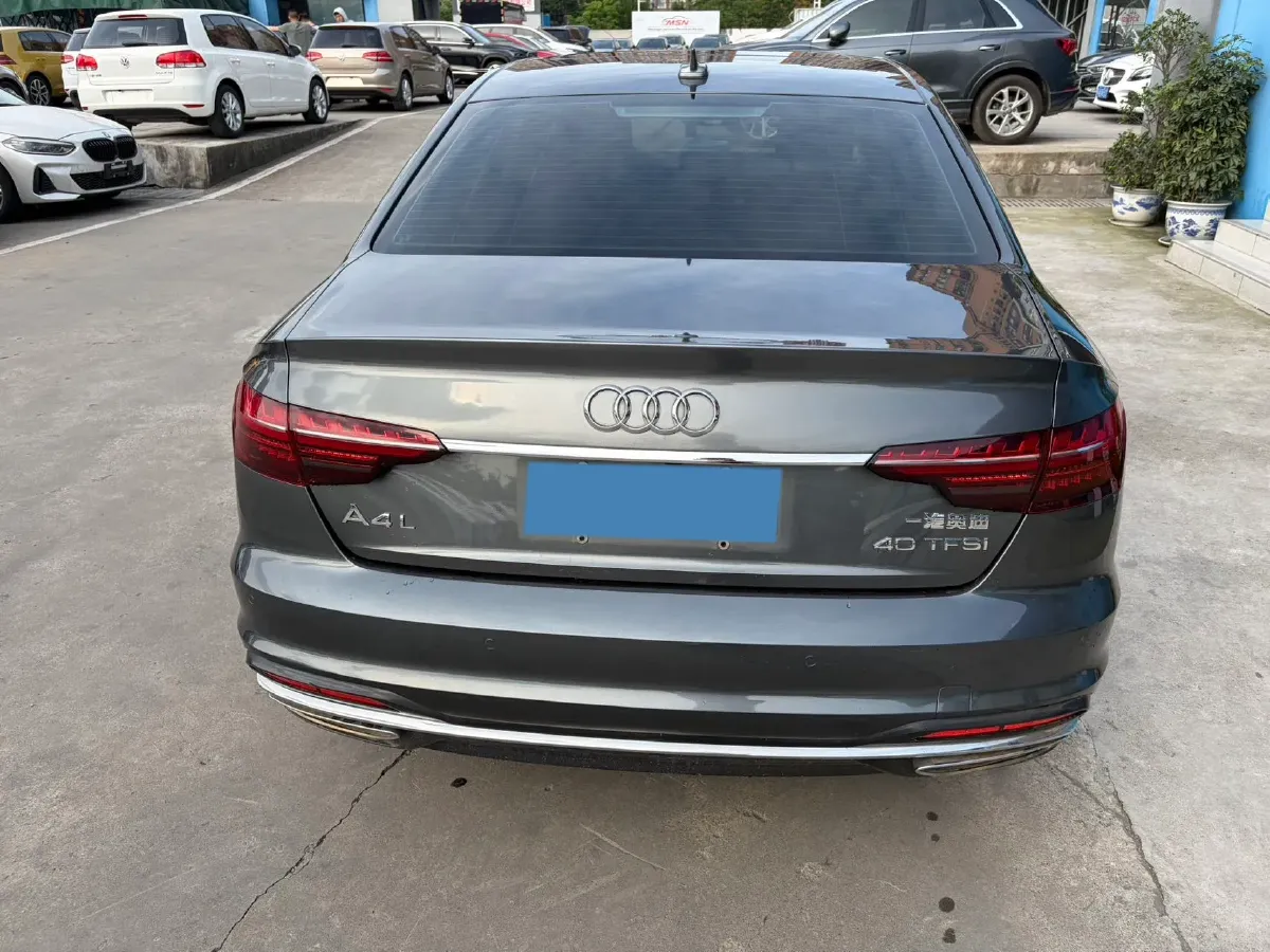2020 Audi A4L 2.0T 190HP L4 7DCT,autocango,china used car exporter,china ev exporter,chinese used car exporter,chinese used ev exporter