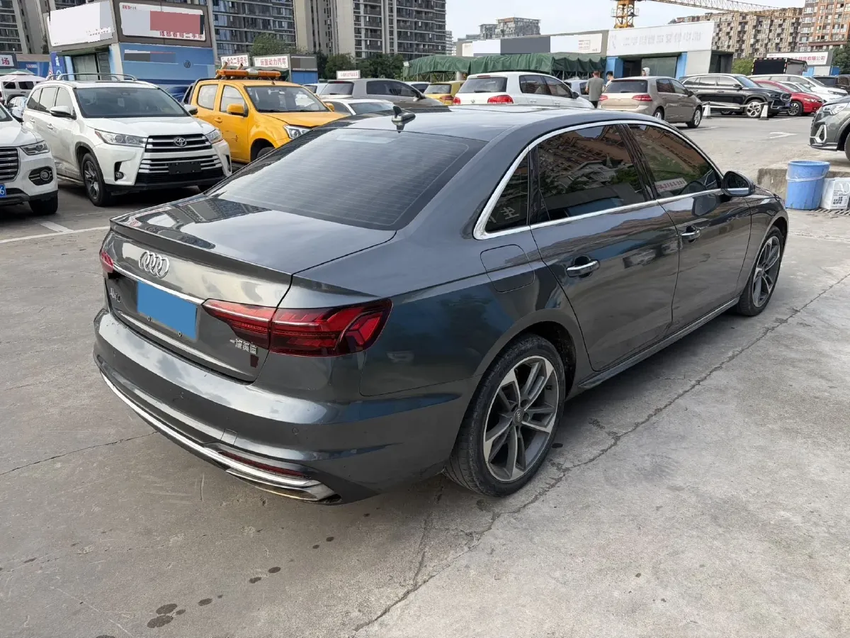 2020 Audi A4L 2.0T 190HP L4 7DCT,autocango,china used car exporter,china ev exporter,chinese used car exporter,chinese used ev exporter