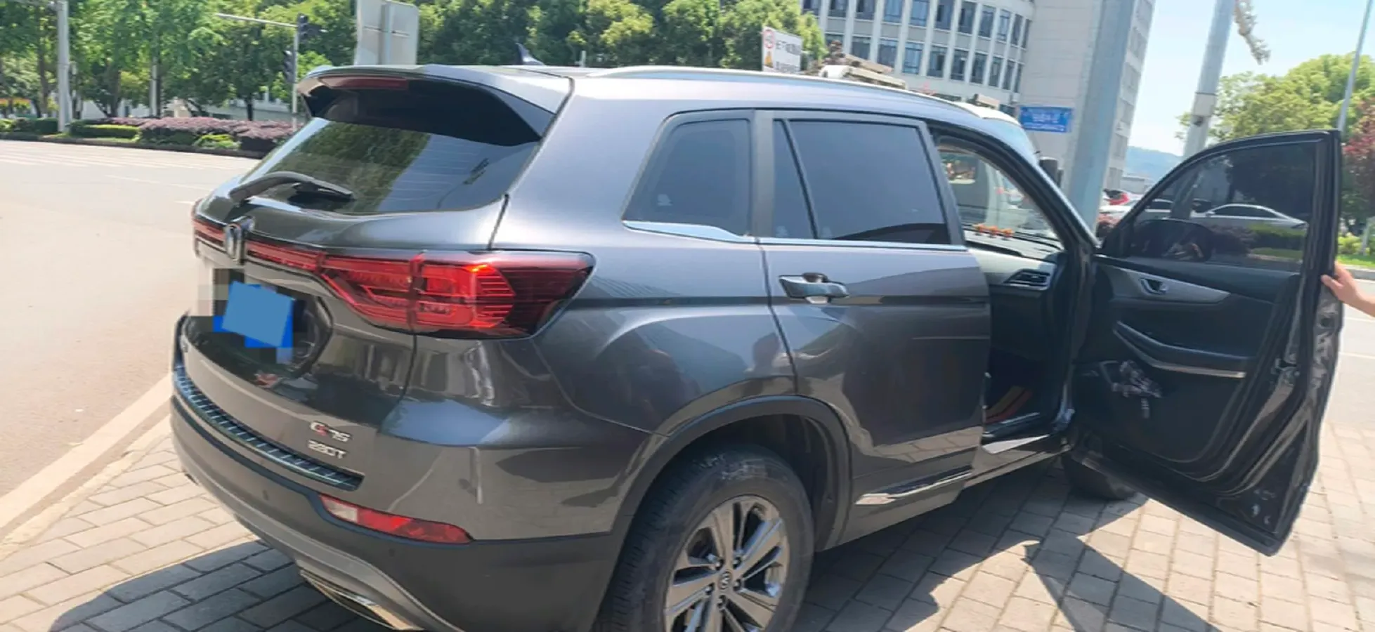 2020 ChangAn CS75 1.5T 178HP L4 7DCT,autocango,china used car exporter,china ev exporter,chinese used car exporter,chinese used ev exporter