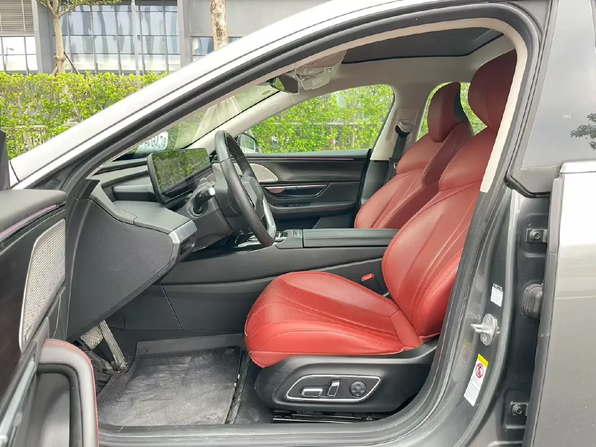 2020 DS 7 1.6T 215HP L4 8AT,autocango,china used car exporter,china ev exporter,chinese used car exporter,chinese used ev exporter