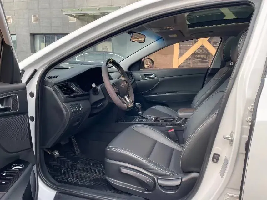 2017 Hyundai Mistra 1.6T 175HP L4 7DCT,autocango,china used car exporter,china ev exporter,chinese used car exporter,chinese used ev exporter