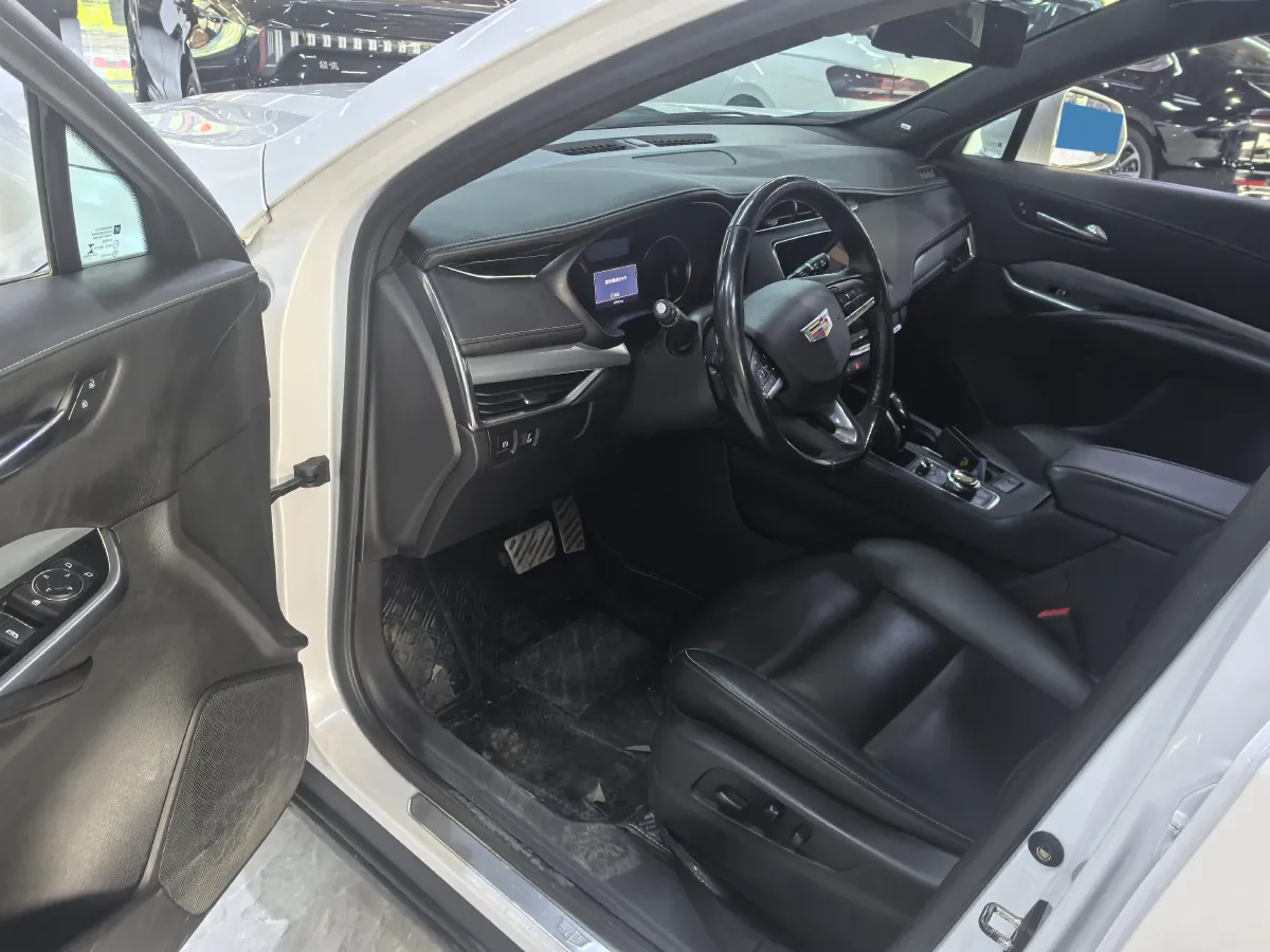 2020 Cadillac XT4 2.0T 241HP L4 9AT,autocango,china used car exporter,china ev exporter,chinese used car exporter,chinese used ev exporter