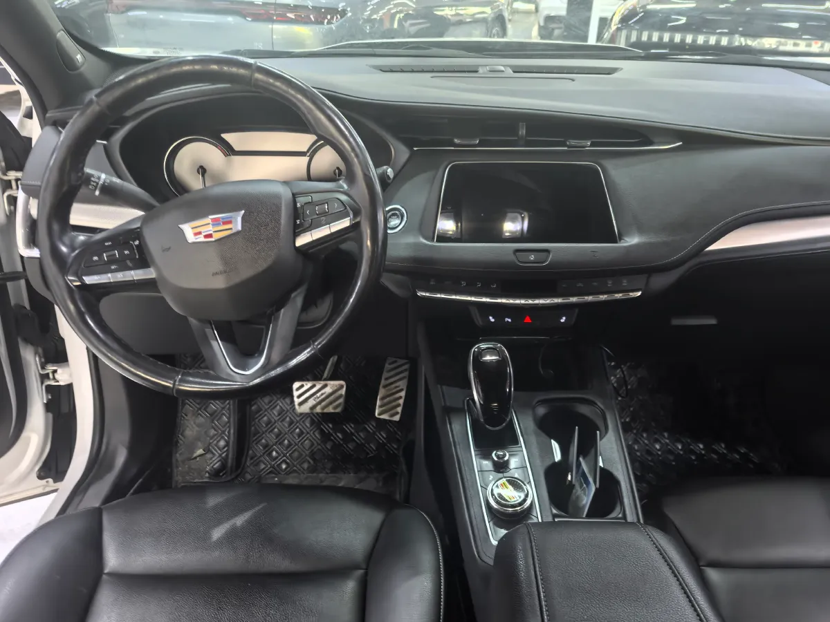 2020 Cadillac XT4 2.0T 241HP L4 9AT,autocango,china used car exporter,china ev exporter,chinese used car exporter,chinese used ev exporter