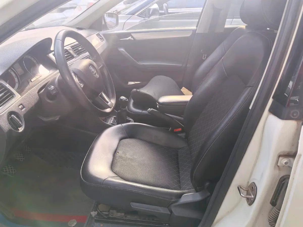 2019 SWM G01 1.5T 156HP L4 6AT,autocango,china used car exporter,china ev exporter,chinese used car exporter,chinese used ev exporter