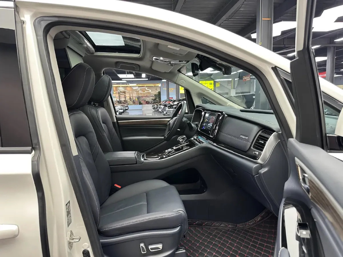 2021 GAC Trumpchi M8 2.0T 252HP L4 8AT,autocango,china used car exporter,china ev exporter,chinese used car exporter,chinese used ev exporter