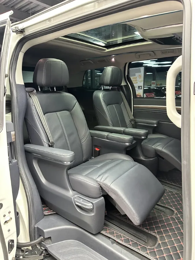 2021 GAC Trumpchi M8 2.0T 252HP L4 8AT,autocango,china used car exporter,china ev exporter,chinese used car exporter,chinese used ev exporter