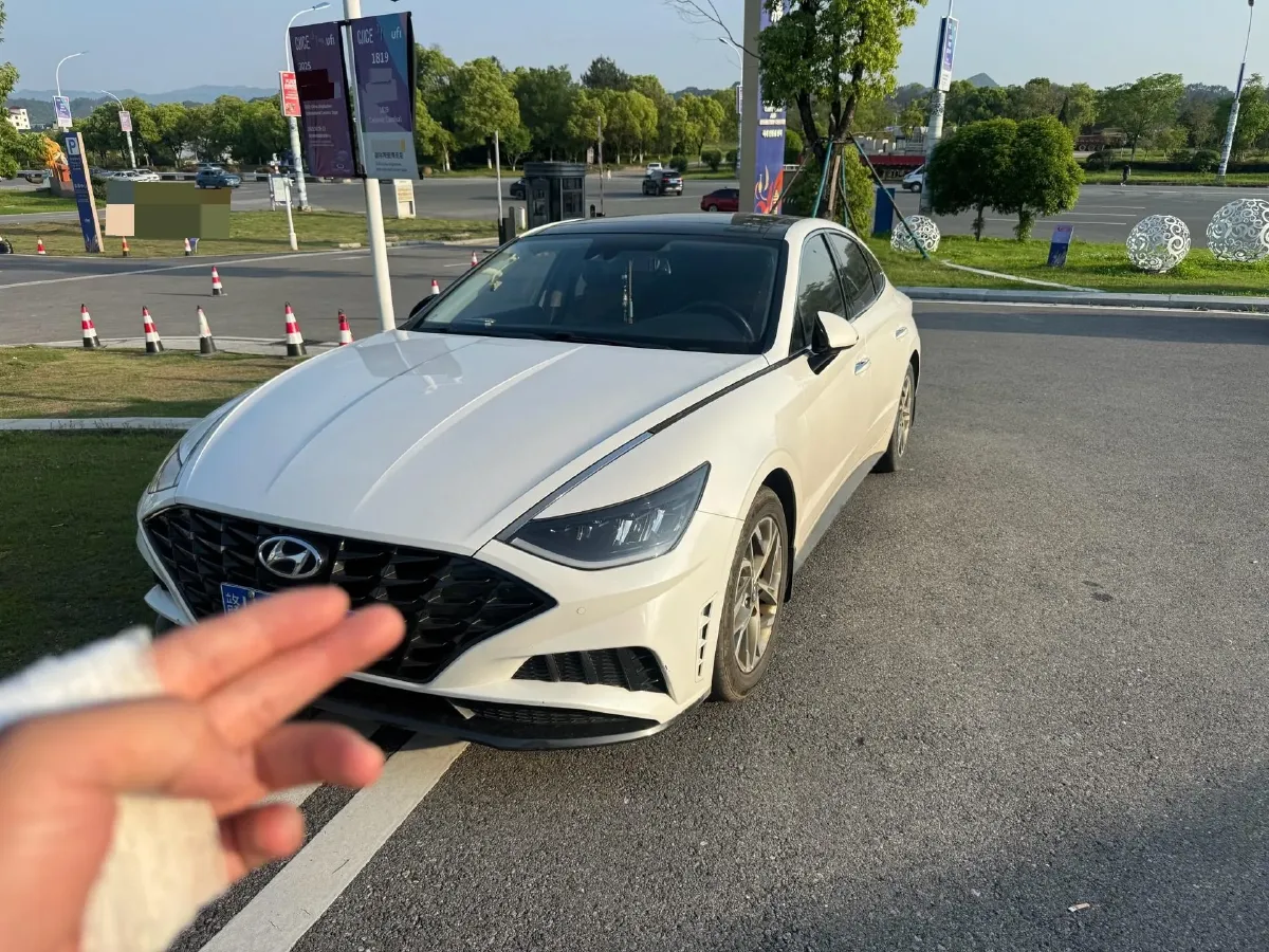 2020 Hyundai Sonata 1.5T 170HP L4 7DCT,autocango,china used car exporter,china ev exporter,chinese used car exporter,chinese used ev exporter