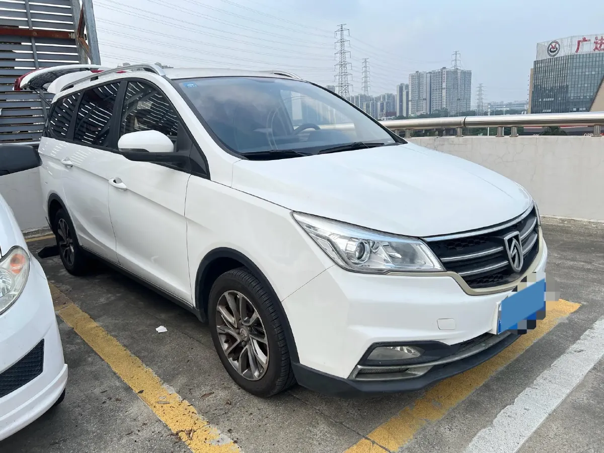 2019 BaoJun 730 1.5T 147HP L4 CVT,autocango,china used car exporter,china ev exporter,chinese used car exporter,chinese used ev exporter