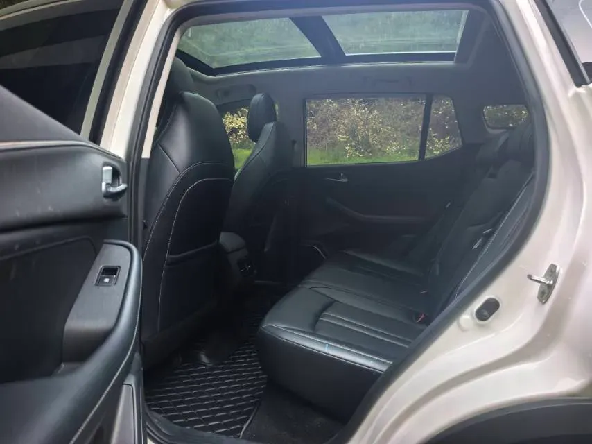 2022 GAC Trumpchi GS4 1.5T 169HP L4 6AT,autocango,china used car exporter,china ev exporter,chinese used car exporter,chinese used ev exporter