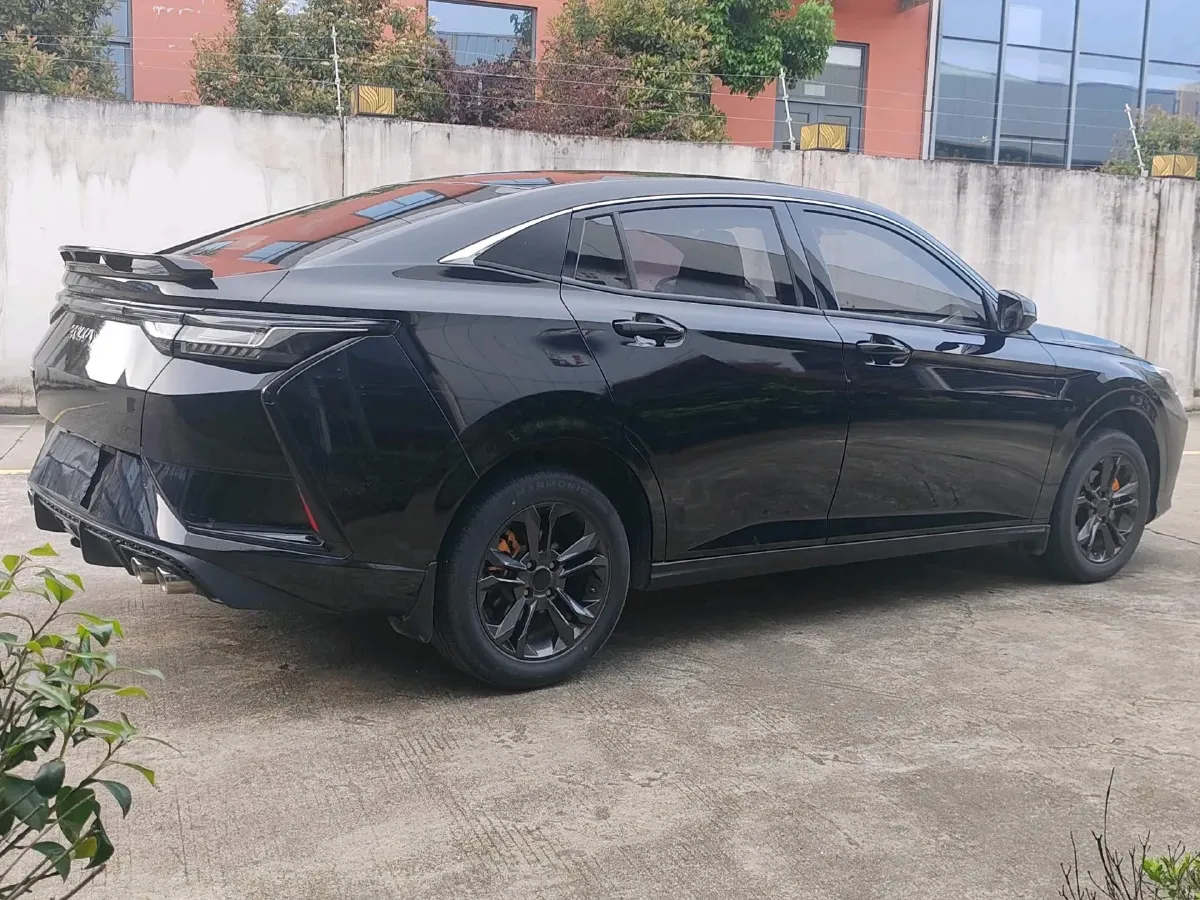 2023 DongFeng Aeolus YiXuan 1.5L 125HP L4 6DCT,autocango,china used car exporter,china ev exporter,chinese used car exporter,chinese used ev exporter