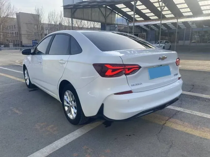 2023 Chevrolet Monza 1.5L 113HP L4 6DCT,autocango,china used car exporter,china ev exporter,chinese used car exporter,chinese used ev exporter