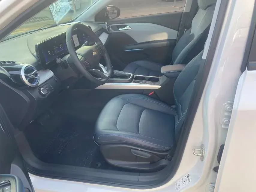 2023 Chevrolet Monza 1.5L 113HP L4 6DCT,autocango,china used car exporter,china ev exporter,chinese used car exporter,chinese used ev exporter