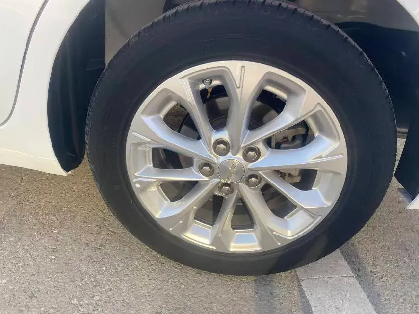 2023 Chevrolet Monza 1.5L 113HP L4 6DCT,autocango,china used car exporter,china ev exporter,chinese used car exporter,chinese used ev exporter