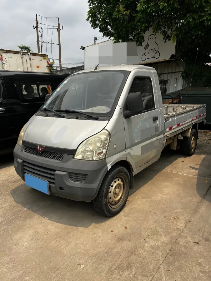 2015 WuLing RongGuang V 1.5L 112HP L4 5MT,autocango,china used car exporter,china ev exporter,chinese used car exporter,chinese used ev exporter