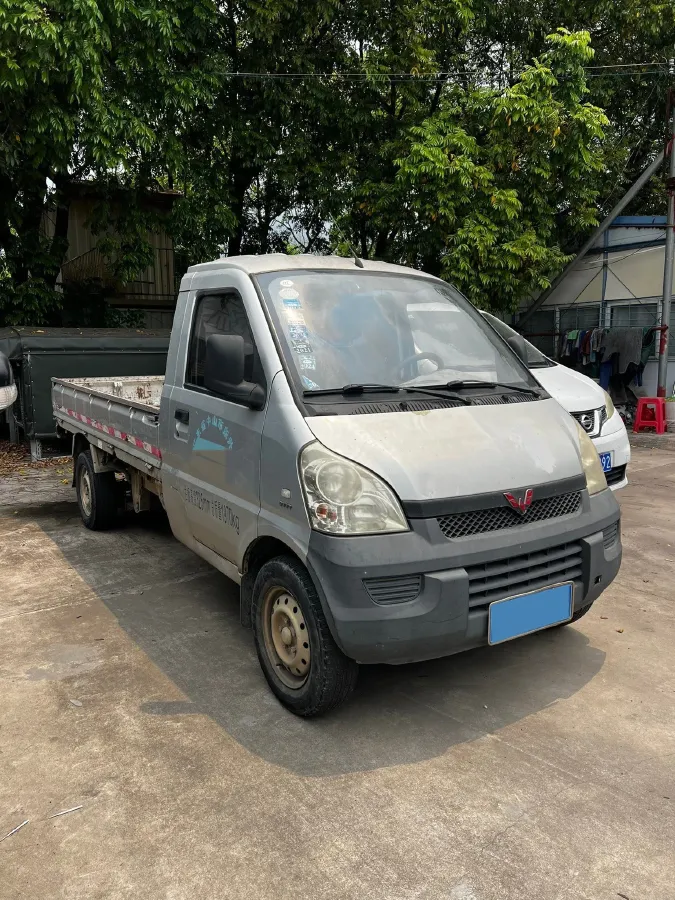 2015 WuLing RongGuang V 1.5L 112HP L4 5MT,autocango,china used car exporter,china ev exporter,chinese used car exporter,chinese used ev exporter