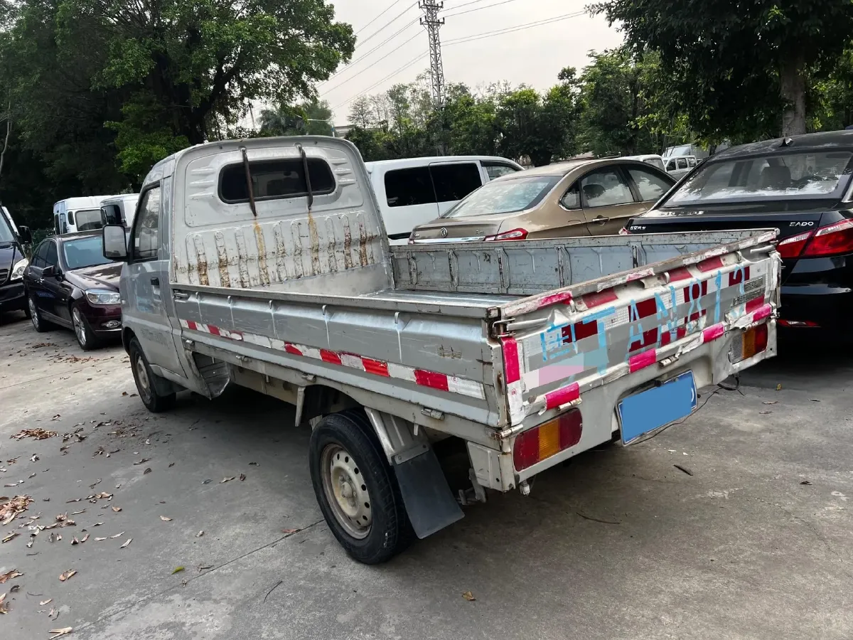 2015 WuLing RongGuang V 1.5L 112HP L4 5MT,autocango,china used car exporter,china ev exporter,chinese used car exporter,chinese used ev exporter