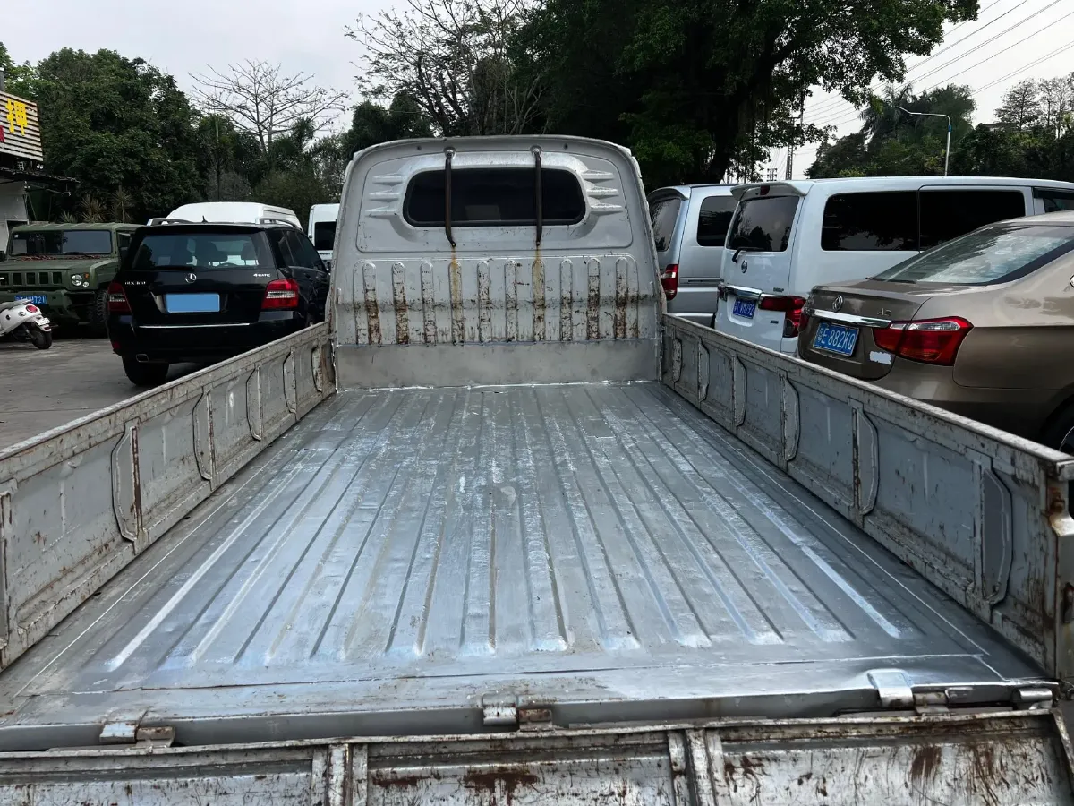 2015 WuLing RongGuang V 1.5L 112HP L4 5MT,autocango,china used car exporter,china ev exporter,chinese used car exporter,chinese used ev exporter