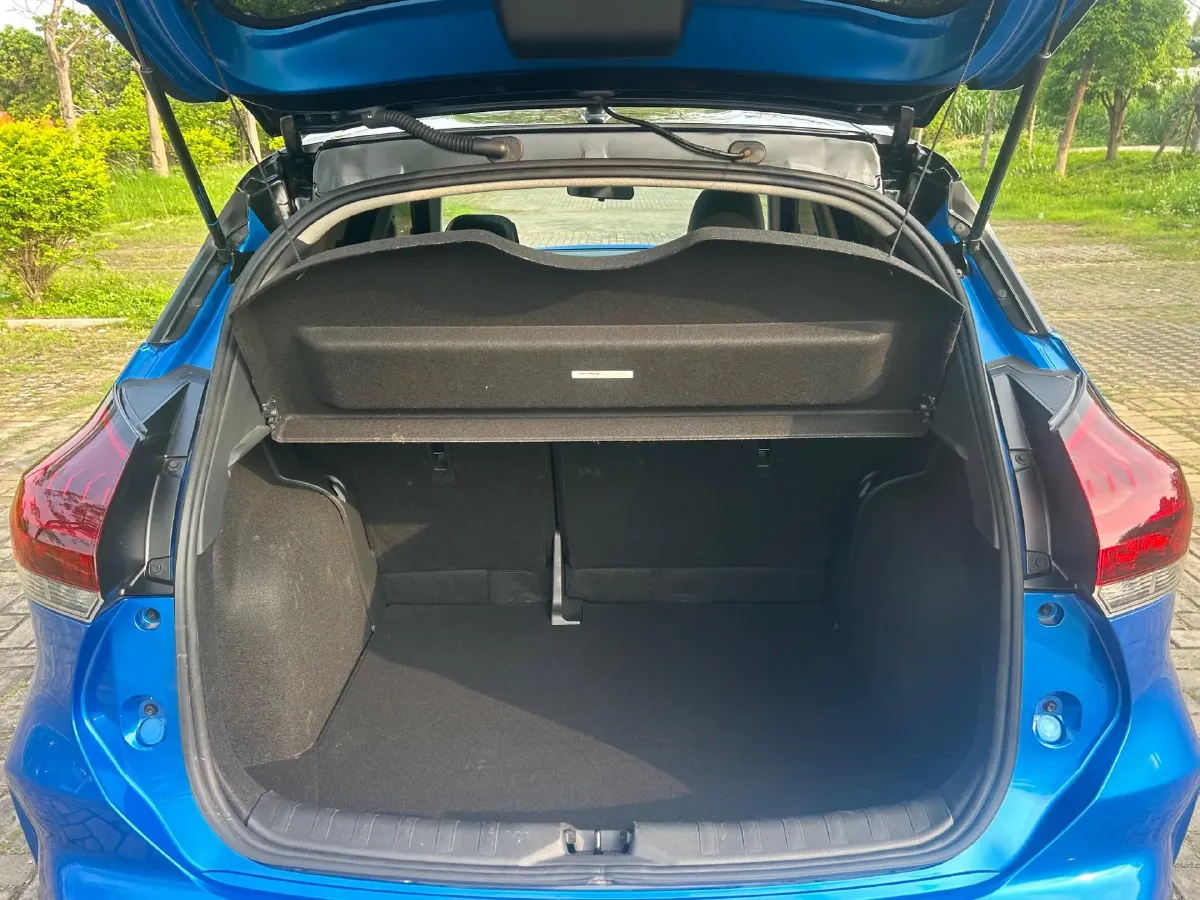 2022 Nissan Kicks 1.5L 122HP L4 CVT,autocango,china used car exporter,china ev exporter,chinese used car exporter,chinese used ev exporter