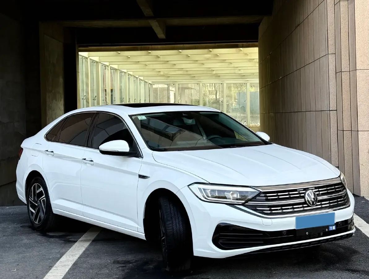 2024 Volkswagen Sagitar 1.5T 160HP L4 7DCT,autocango,china used car exporter,china ev exporter,chinese used car exporter,chinese used ev exporter