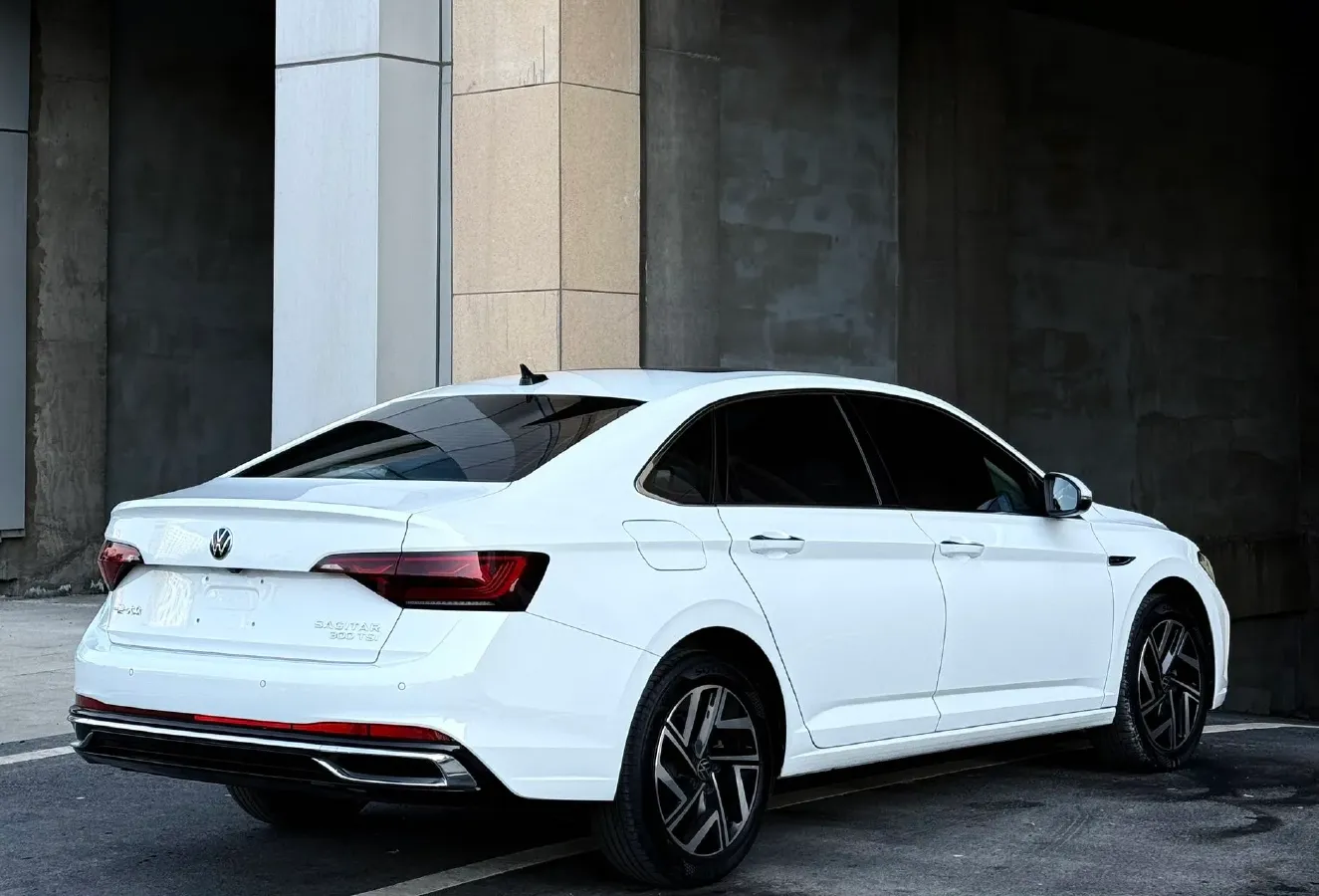 2024 Volkswagen Sagitar 1.5T 160HP L4 7DCT,autocango,china used car exporter,china ev exporter,chinese used car exporter,chinese used ev exporter