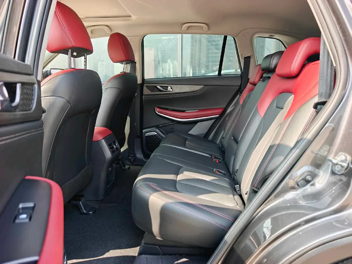 2022 ChangAn CS75 1.5T 180HP L4 7DCT,autocango,china used car exporter,china ev exporter,chinese used car exporter,chinese used ev exporter