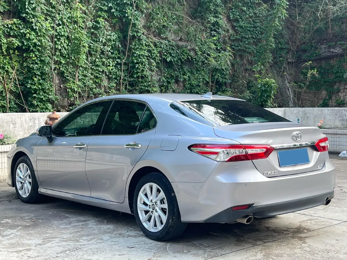 2021 Toyota Camry 2.0L 178HP L4 CVT,autocango,china used car exporter,china ev exporter,chinese used car exporter,chinese used ev exporter