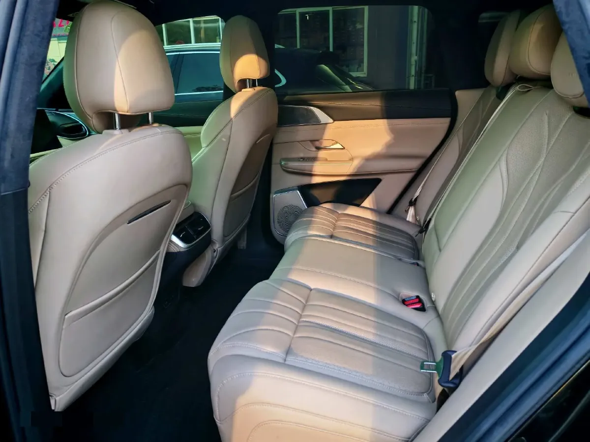 2025 Xpeng G9 BEV 93.1KWH,autocango,china used car exporter,china ev exporter,chinese used car exporter,chinese used ev exporter