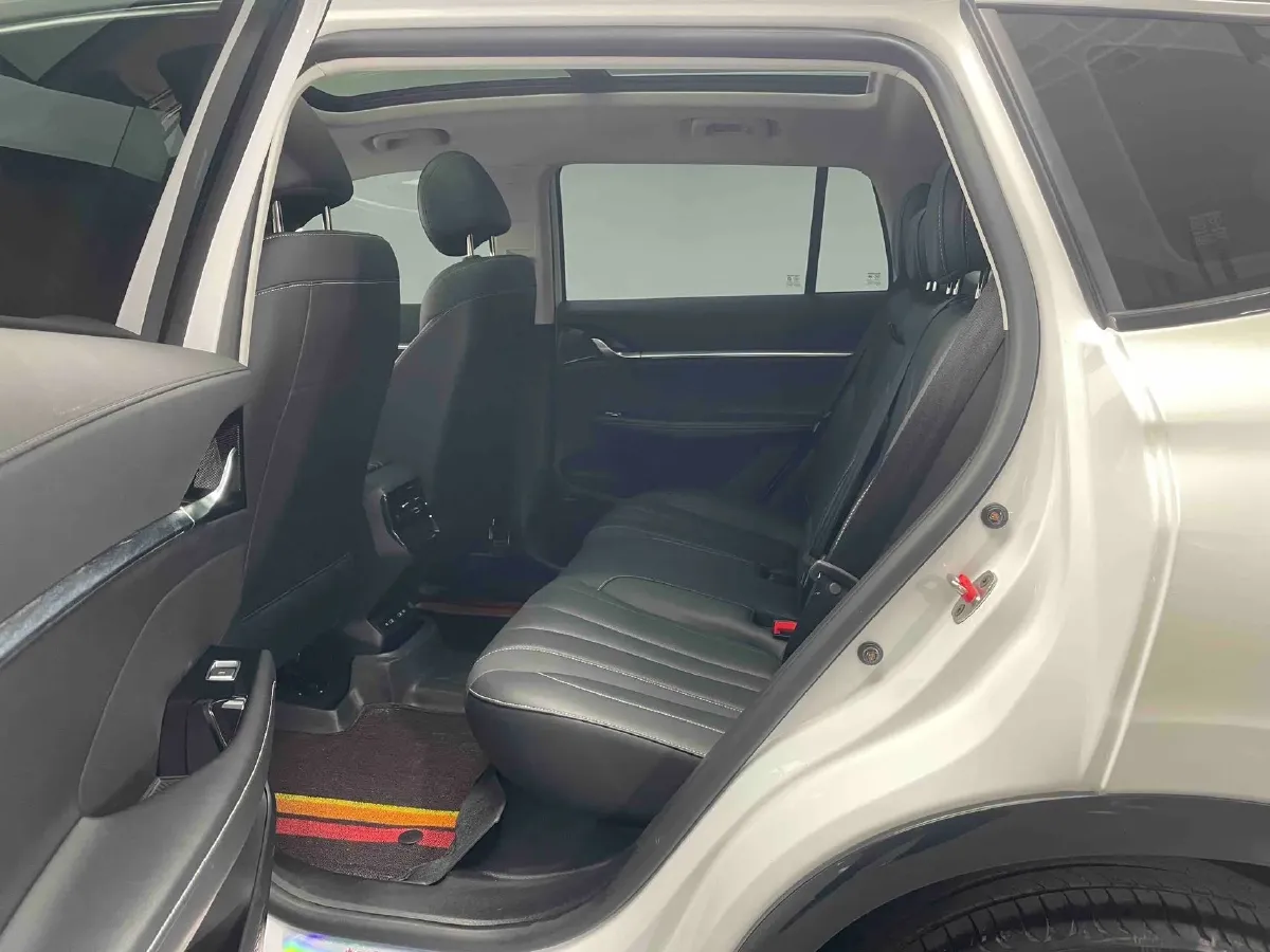 2022 Roewe RX5 MAX 1.5T 181HP L4 6AT,autocango,china used car exporter,china ev exporter,chinese used car exporter,chinese used ev exporter