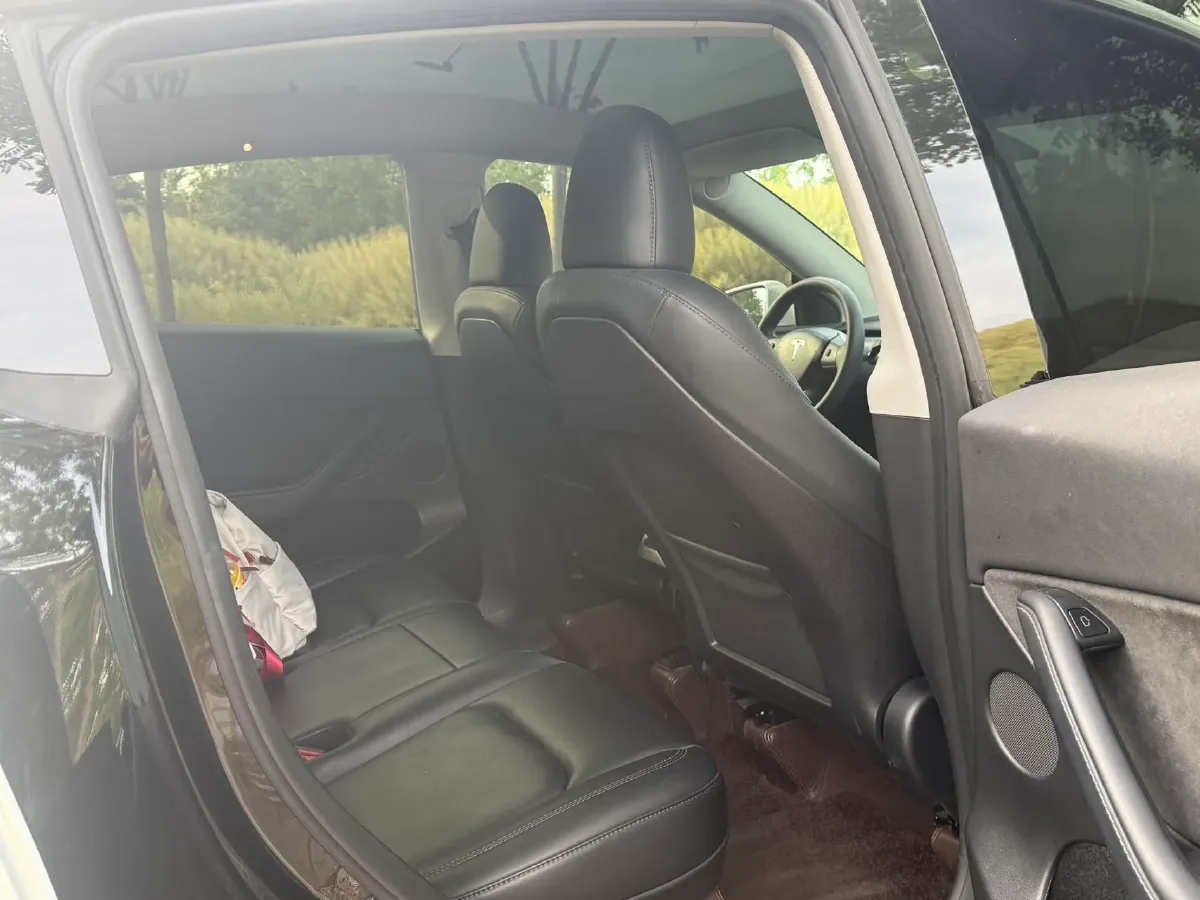 2022 Tesla Model Y BEV 60KWH,autocango,china used car exporter,china ev exporter,chinese used car exporter,chinese used ev exporter