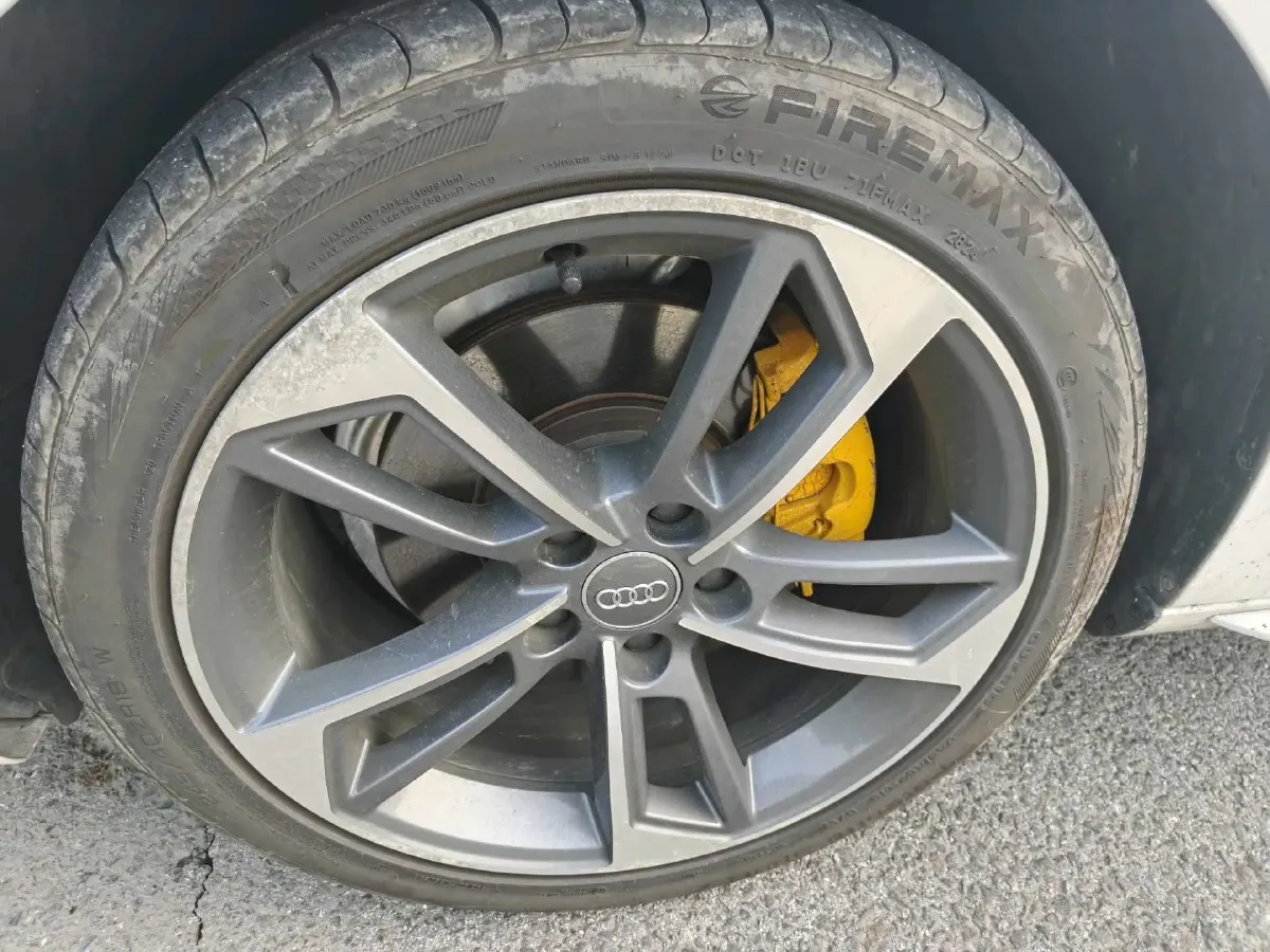 2022 Audi A4L 2.0T 190HP L4 7DCT,autocango,china used car exporter,china ev exporter,chinese used car exporter,chinese used ev exporter