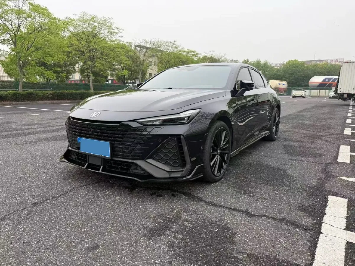 2023 ChangAn UNI-V 2.0T 233HP L4 8AT,autocango,china used car exporter,china ev exporter,chinese used car exporter,chinese used ev exporter