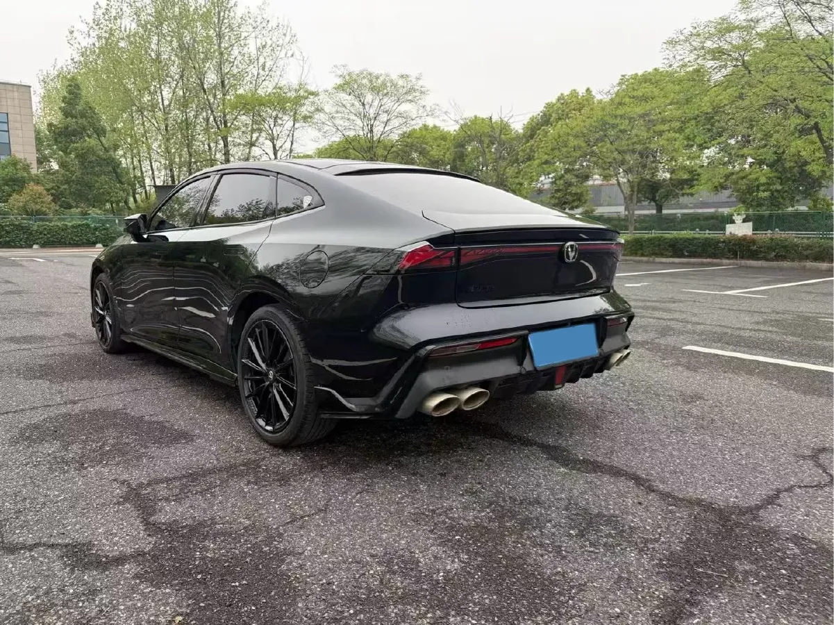 2023 ChangAn UNI-V 2.0T 233HP L4 8AT,autocango,china used car exporter,china ev exporter,chinese used car exporter,chinese used ev exporter