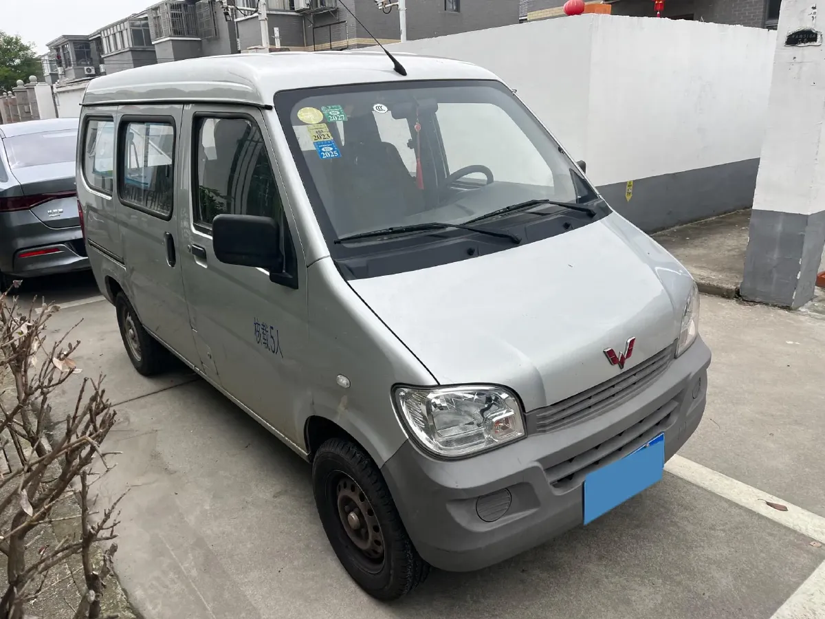 2020 WuLing ZhiGuang 1.2L 76HP L4 5MT,autocango,china used car exporter,china ev exporter,chinese used car exporter,chinese used ev exporter