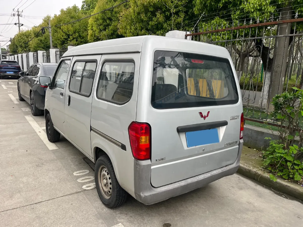 2020 WuLing ZhiGuang 1.2L 76HP L4 5MT,autocango,china used car exporter,china ev exporter,chinese used car exporter,chinese used ev exporter
