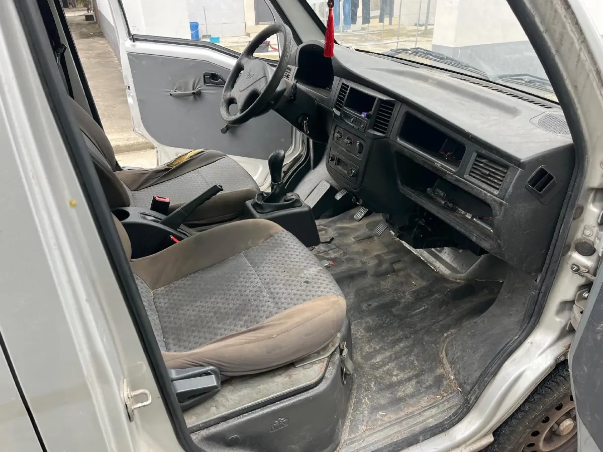 2020 WuLing ZhiGuang 1.2L 76HP L4 5MT,autocango,china used car exporter,china ev exporter,chinese used car exporter,chinese used ev exporter