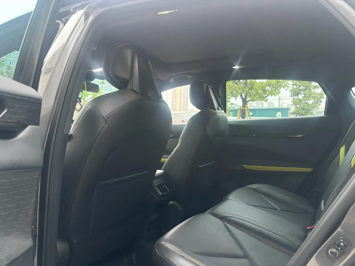 2022 ChangAn UNI-V 1.5T 188HP L4 7DCT,autocango,china used car exporter,china ev exporter,chinese used car exporter,chinese used ev exporter