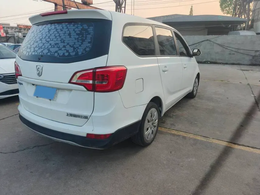 2019 BaoJun 730 1.5L 105HP L4 6MT,autocango,china used car exporter,china ev exporter,chinese used car exporter,chinese used ev exporter
