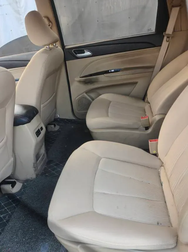 2019 BaoJun 730 1.5L 105HP L4 6MT,autocango,china used car exporter,china ev exporter,chinese used car exporter,chinese used ev exporter