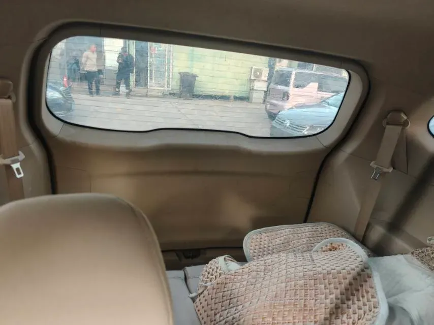 2019 BaoJun 730 1.5L 105HP L4 6MT,autocango,china used car exporter,china ev exporter,chinese used car exporter,chinese used ev exporter