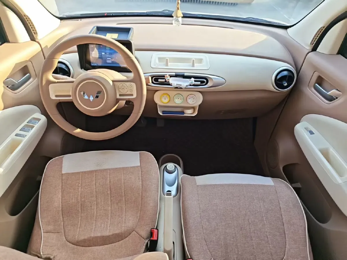 2025 WuLing HongGuang MINI EV BEV 16.2KWH,autocango,china used car exporter,china ev exporter,chinese used car exporter,chinese used ev exporter