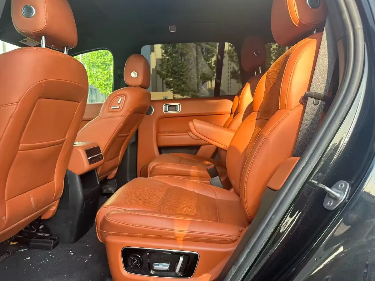 2023 Li L8 Range Extended 154HP REEV 40.9KWH,autocango,china used car exporter,china ev exporter,chinese used car exporter,chinese used ev exporter