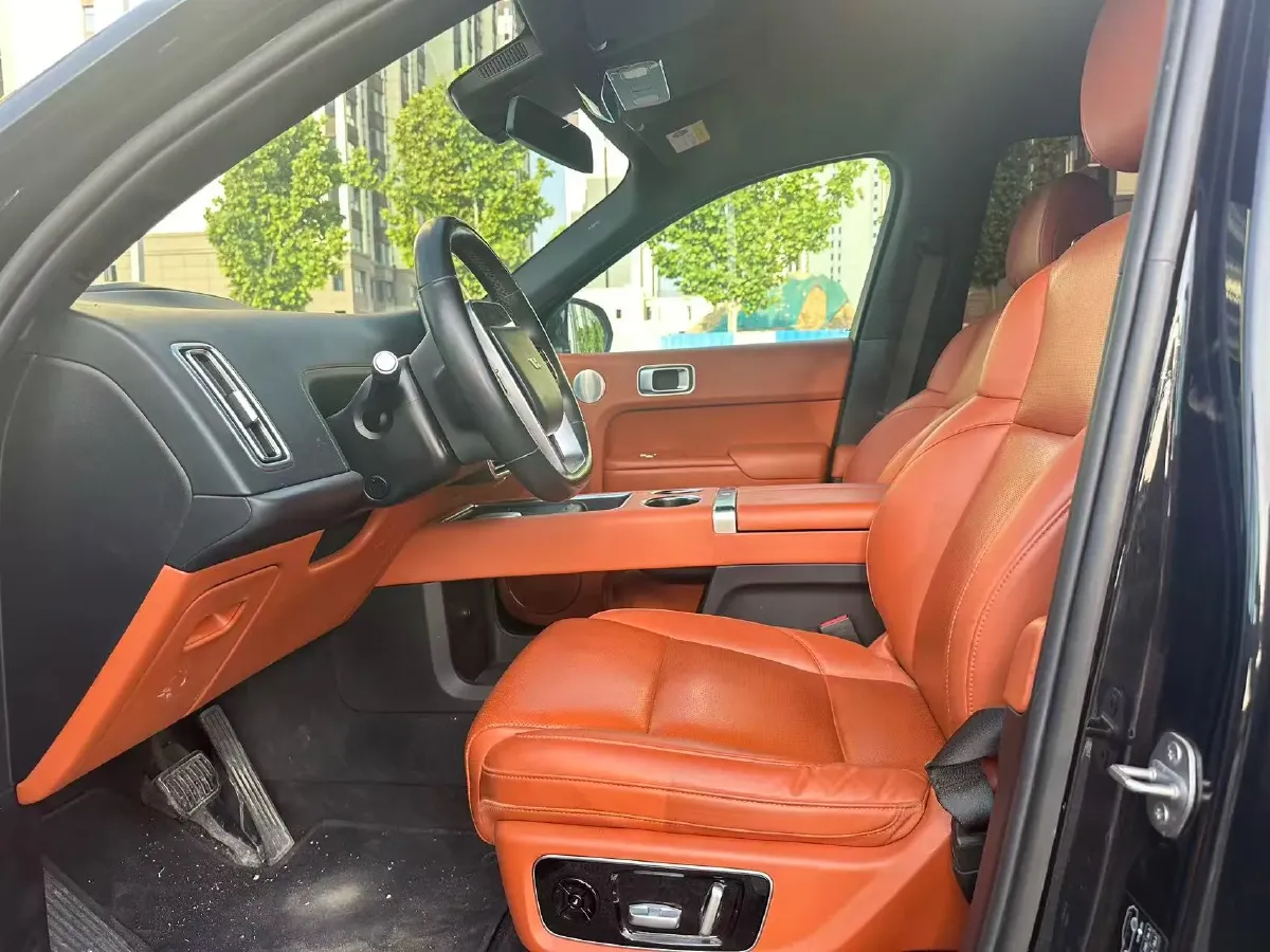 2023 Li L8 Range Extended 154HP REEV 40.9KWH,autocango,china used car exporter,china ev exporter,chinese used car exporter,chinese used ev exporter