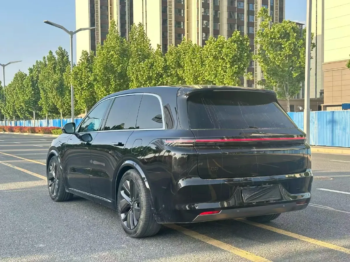 2023 Li L8 Range Extended 154HP REEV 40.9KWH,autocango,china used car exporter,china ev exporter,chinese used car exporter,chinese used ev exporter