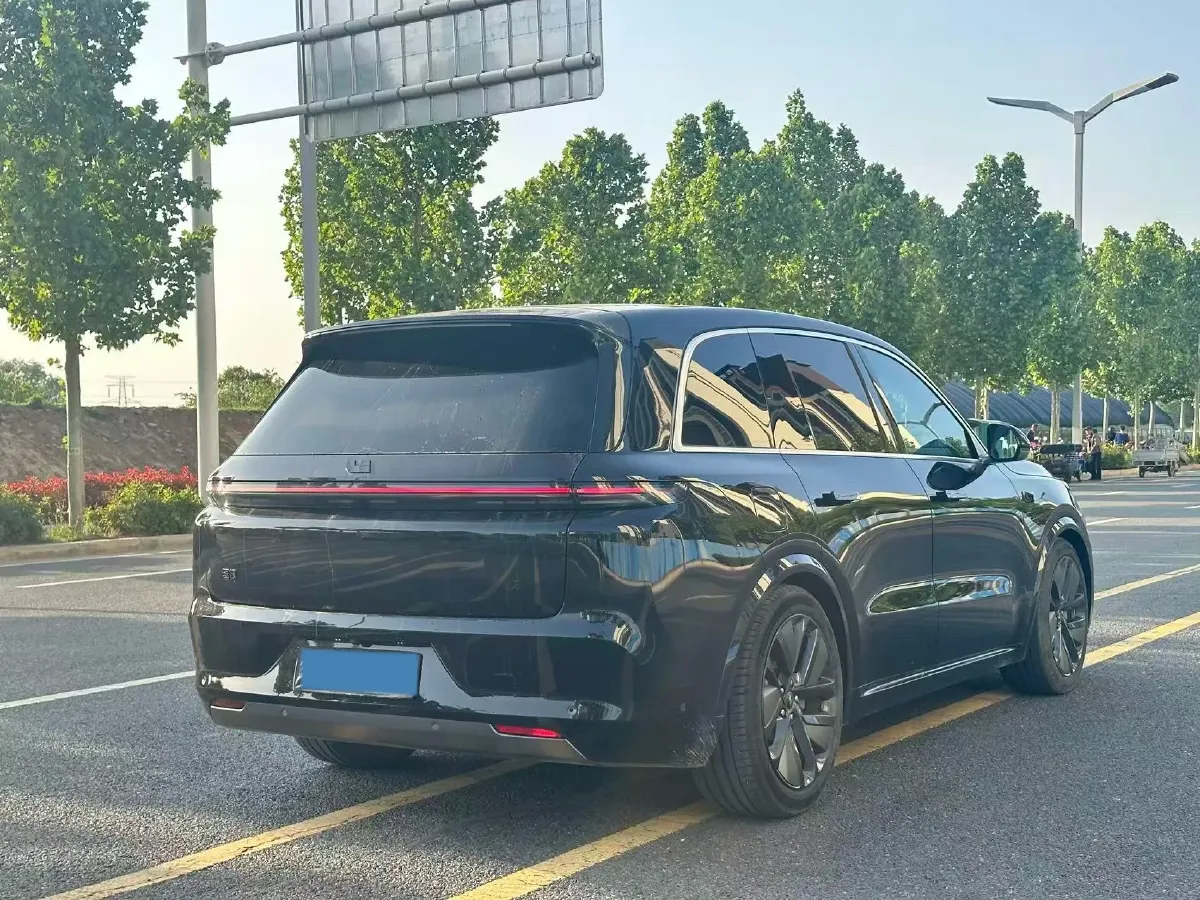 2023 Li L8 Range Extended 154HP REEV 40.9KWH,autocango,china used car exporter,china ev exporter,chinese used car exporter,chinese used ev exporter