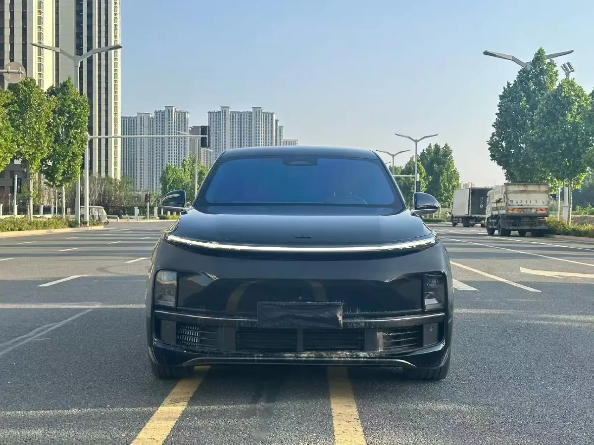 2023 Li L8 Range Extended 154HP REEV 40.9KWH,autocango,china used car exporter,china ev exporter,chinese used car exporter,chinese used ev exporter